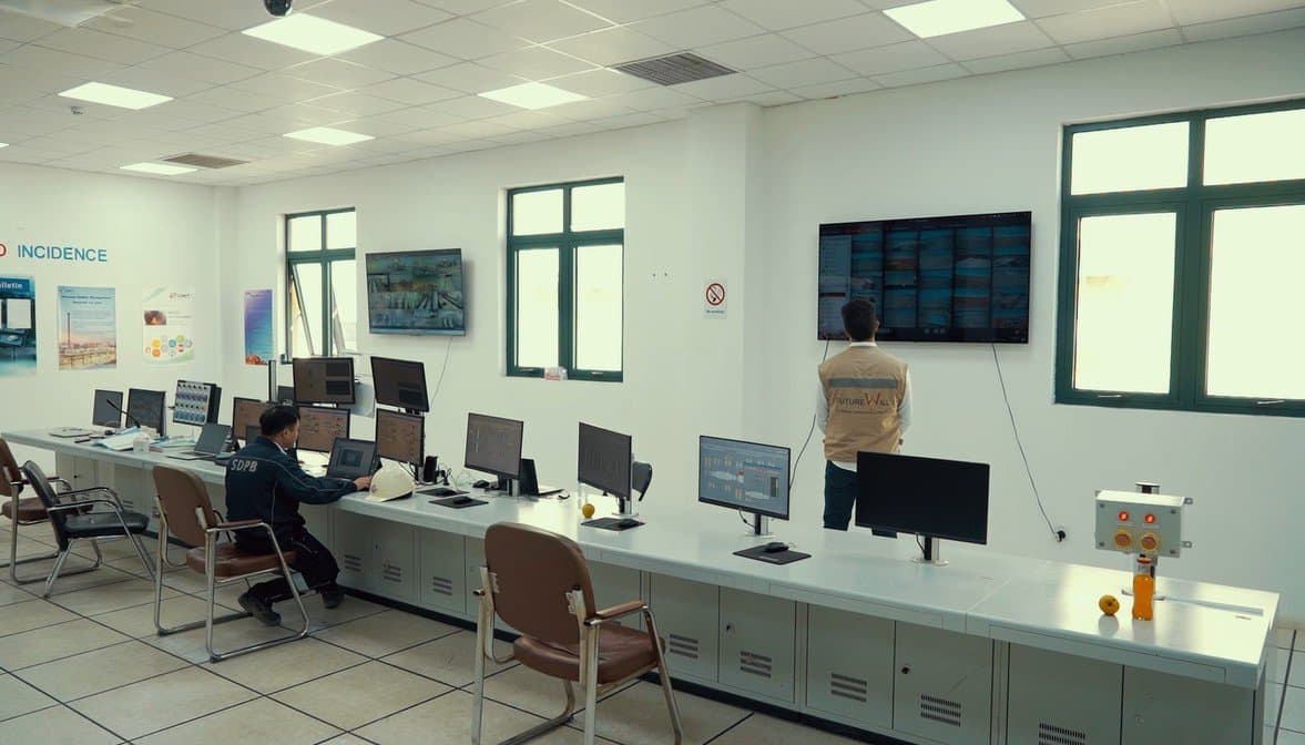 Operators in an Alabyadh-built station control room